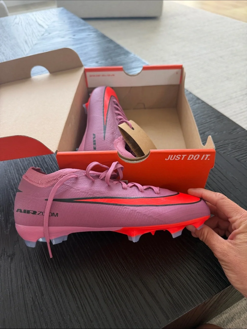 New/Never Worn Nike Kids Soccer Cleats - Jr Vapor 16 Pro